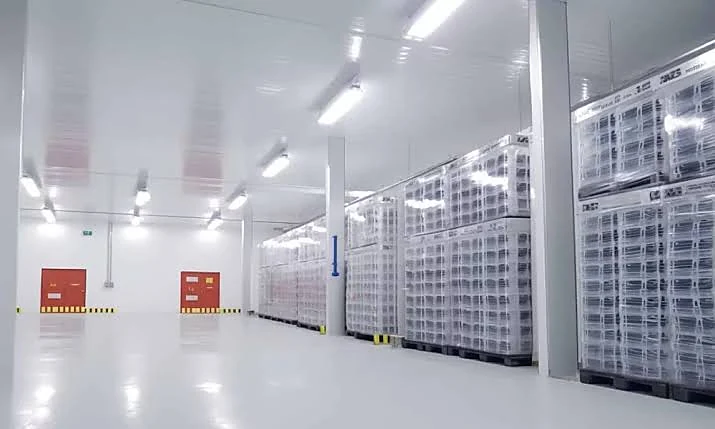 Refrigerated handling area